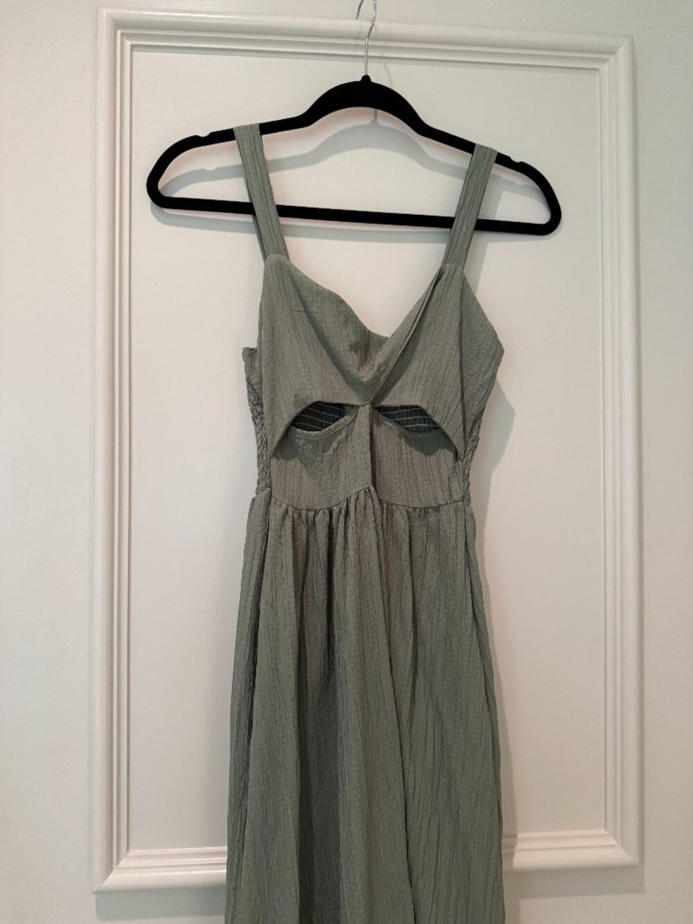 SHEIN Green Twist Front Cut Out Dress - Picture 5 of 6